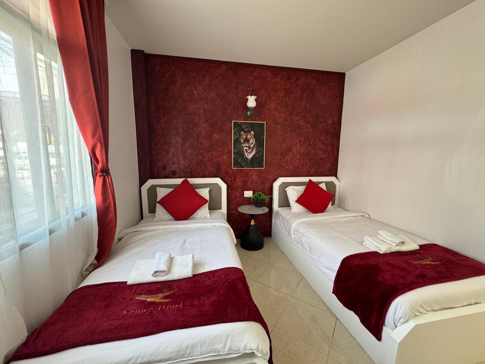 Venice Hotel HHQ Exterior foto